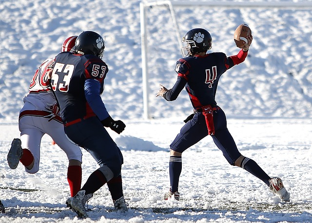 看台视角欣赏孙兴慜的任意球直接破门，球迷已经预感...